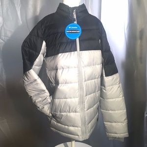 COLUMBIA PUFFER JACKET NWT SIZE SMALL